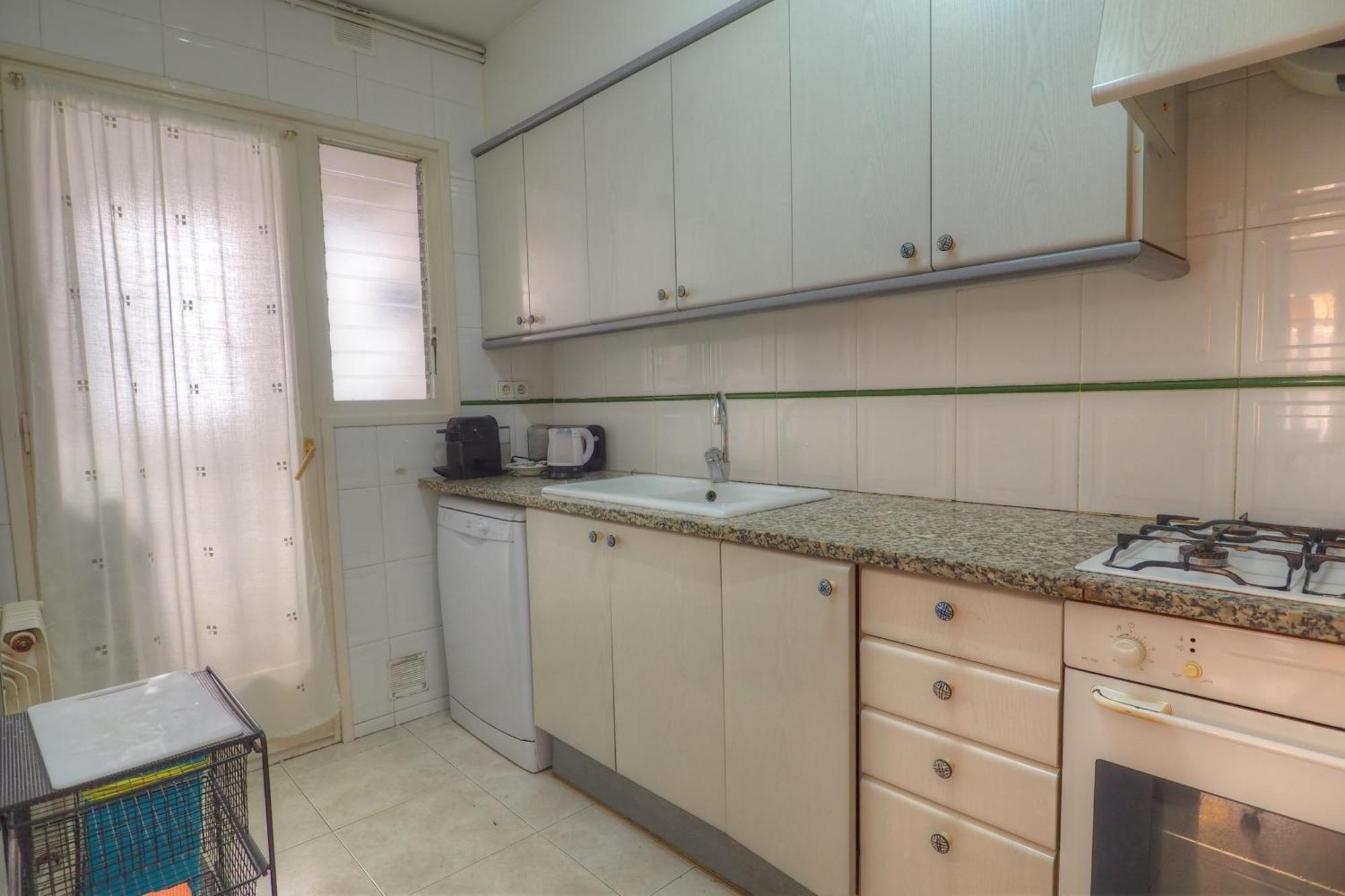 Center Family Apartment By Hello Homes Σίτζες Εξωτερικό φωτογραφία