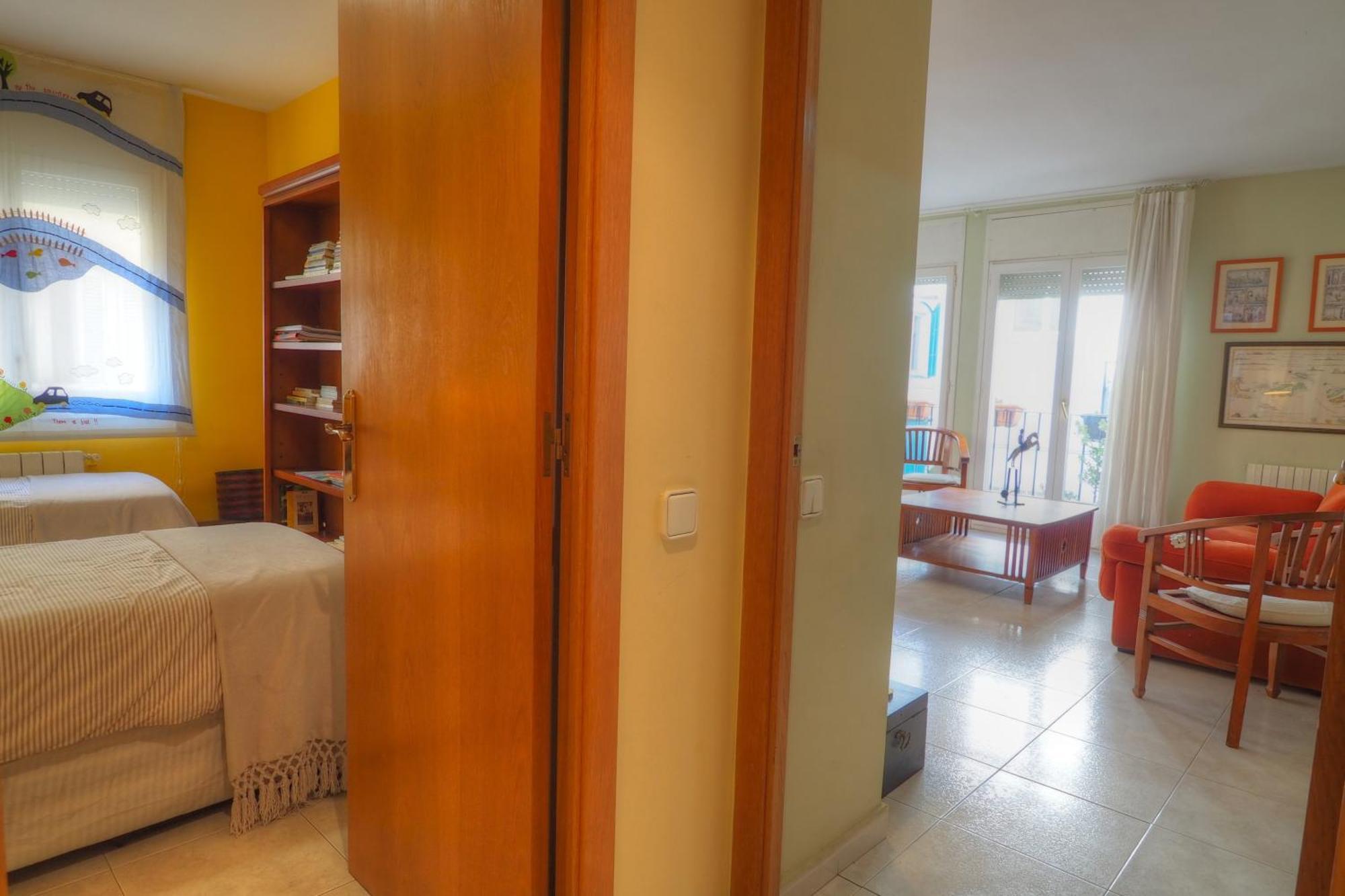 Center Family Apartment By Hello Homes Σίτζες Εξωτερικό φωτογραφία